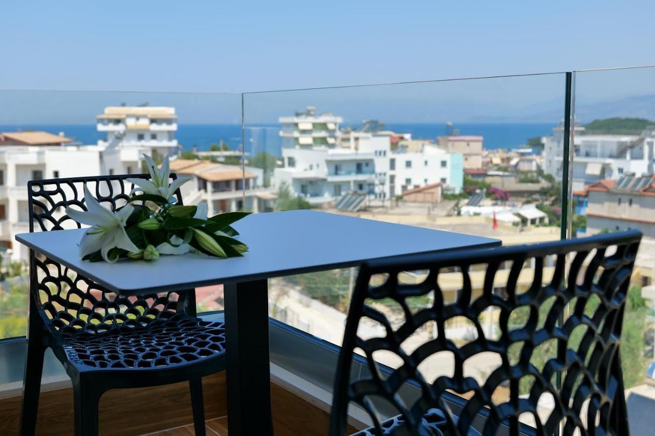 Noi Hotel *