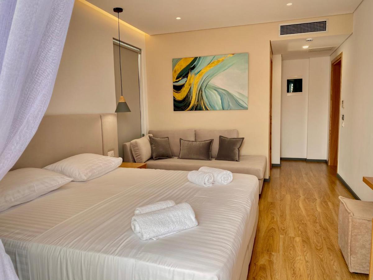 Hotel Noi *